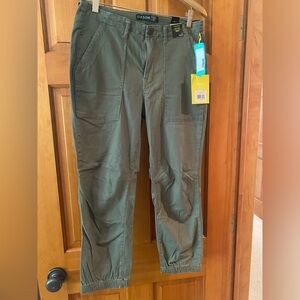 NWT women’s crop pants